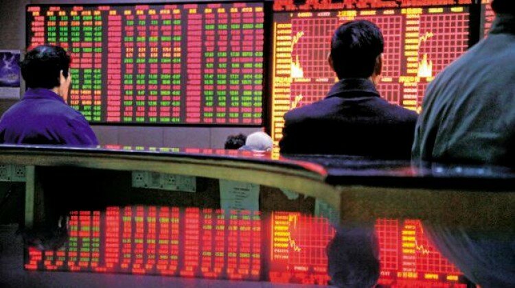 Hong Kong, Shanghai stocks tumble in early trade