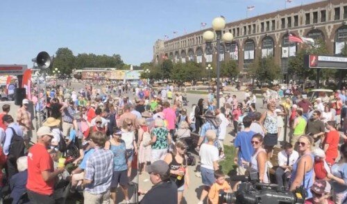 Visitors to the Iowa State Fair break attendance records