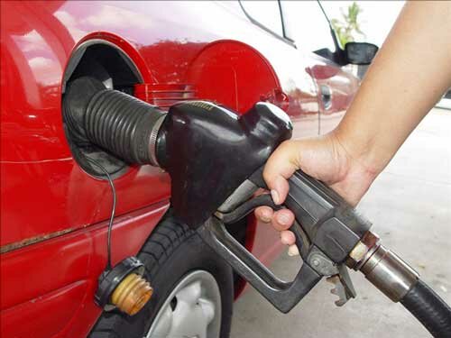 Gas prices drop almost a dime in Maine photo