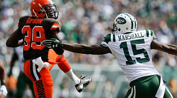 Brandon Marshall: Brandon Marshall beats Joe Haden for 62 yards, TD photo
