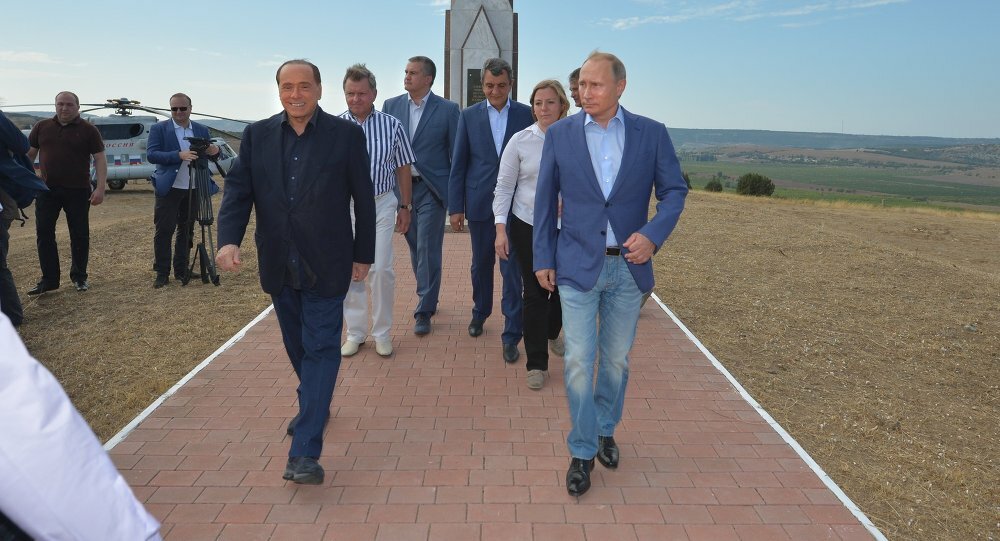 Vladimir Putin, Silvio Berlusconi meet up in Crimea photo